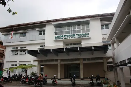 Instalasi AC untuk ruang laboratorium BLK Yogyakarta oleh PT Cilikon Tataudara Indonesia